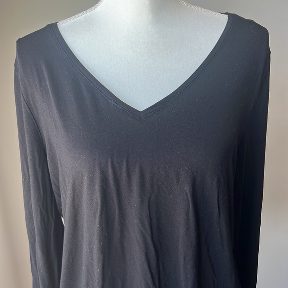 Reitmans Long Sleeve Top - Picture 4 of 10